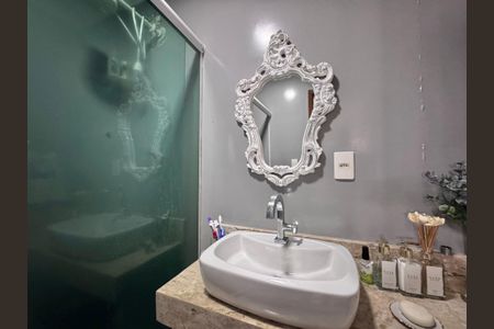 Casa de condomínio para alugar com 250m², 5 quartos e 2 vagas Casa de condomínio para alugar com 250m², 5 quartos e 2 vagasBanheiro Social