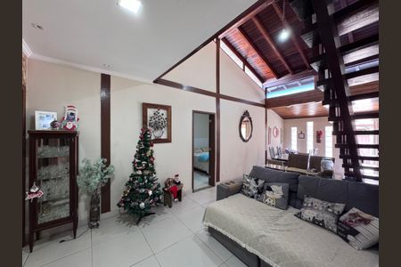 Sala de casa de condomínio para alugar com 5 quartos, 250m² em Recreio dos Bandeirantes, Rio de Janeiro