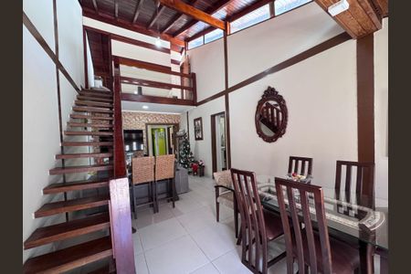 Casa de condomínio para alugar com 250m², 5 quartos e 2 vagas Casa de condomínio para alugar com 250m², 5 quartos e 2 vagasSala