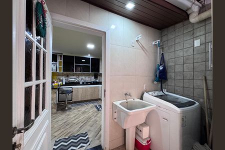 Casa de condomínio para alugar com 250m², 5 quartos e 2 vagas Casa de condomínio para alugar com 250m², 5 quartos e 2 vagasCozinha e Área de Serviço