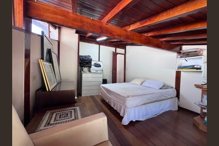 Casa de condomínio para alugar com 250m², 5 quartos e 2 vagas Casa de condomínio para alugar com 250m², 5 quartos e 2 vagasQuarto 3