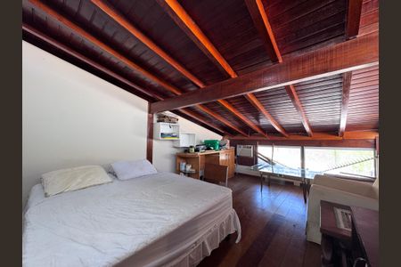Casa de condomínio para alugar com 250m², 5 quartos e 2 vagas Casa de condomínio para alugar com 250m², 5 quartos e 2 vagasQuarto 3