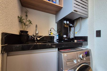 Apartamento à venda com 66m², 2 quartos e 1 vaga Apartamento à venda com 66m², 2 quartos e 1 vagaÁrea de Serviço