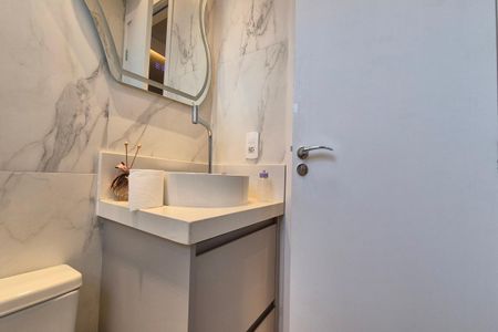 Apartamento à venda com 66m², 2 quartos e 1 vaga Apartamento à venda com 66m², 2 quartos e 1 vagaBanheiro