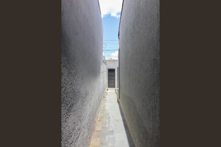 Casa à venda com 200m², 3 quartos e 3 vagasCorredor Lateral