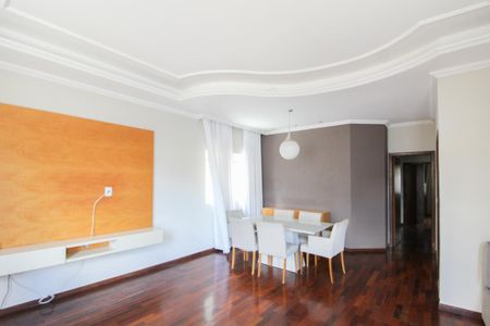 Sala de casa à venda com 3 quartos, 200m² em Santa Amelia, Belo Horizonte
