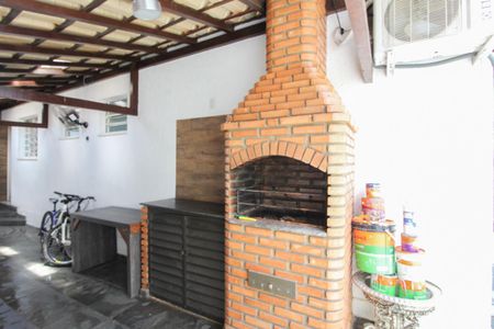 Casa à venda com 200m², 3 quartos e 3 vagasEspaço Gourmet