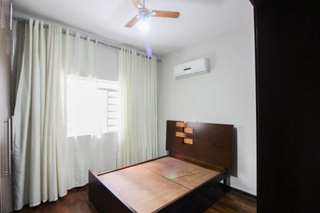 Suíte de casa à venda com 3 quartos, 200m² em Santa Amelia, Belo Horizonte