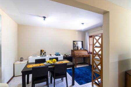 Casa de Condomínio para alugar com 3 quartos, 114m² em Arruamento Fain José Feres, Campinas