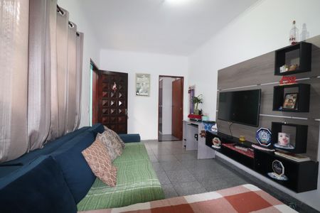 Casa à venda com 157m², 3 quartos e 2 vagasSala