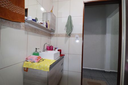 Casa à venda com 157m², 3 quartos e 2 vagasBanheiro 2
