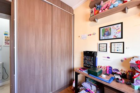 Apartamento à venda com 96m², 3 quartos e 2 vagas Apartamento à venda com 96m², 3 quartos e 2 vagasQuarto 2