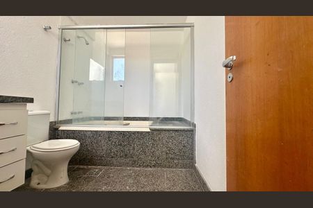 Banheiro  de apartamento para alugar com 1 quarto, 114m² em Funcionários, Belo Horizonte