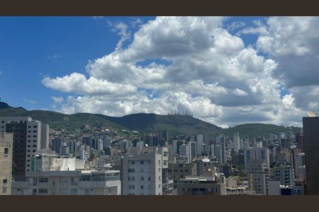 Apartamento para alugar com 114m², 1 quarto e 1 vagaVista 