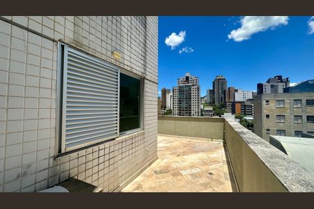 Apartamento para alugar com 114m², 1 quarto e 1 vagaTerraço 