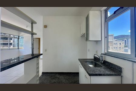 Cozinha  de apartamento para alugar com 1 quarto, 114m² em Funcionários, Belo Horizonte