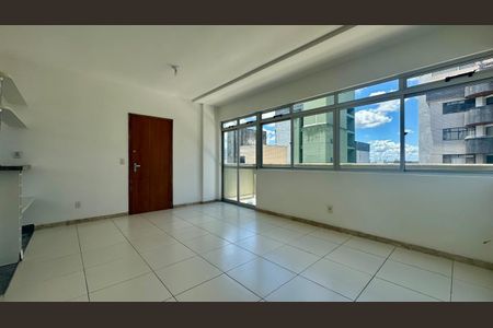 Sala  de apartamento para alugar com 1 quarto, 114m² em Funcionários, Belo Horizonte