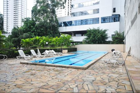 Apartamento para alugar com 40m², 1 quarto e 1 vagaPiscina