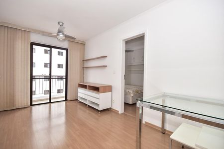 Sala de apartamento para alugar com 1 quarto, 40m² em Vila Andrade, São Paulo