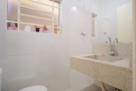 Casa à venda com 200m², 4 quartos e 3 vagasBanheiro de serviço