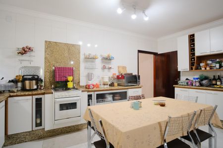 Casa à venda com 200m², 4 quartos e 3 vagasCozinha