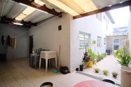 Casa à venda com 200m², 4 quartos e 3 vagasQuintal