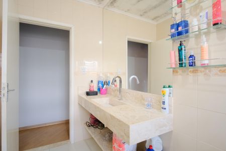 Casa à venda com 200m², 4 quartos e 3 vagasBanheiro 2