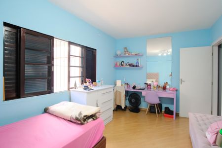 Casa à venda com 200m², 4 quartos e 3 vagasQuarto 1