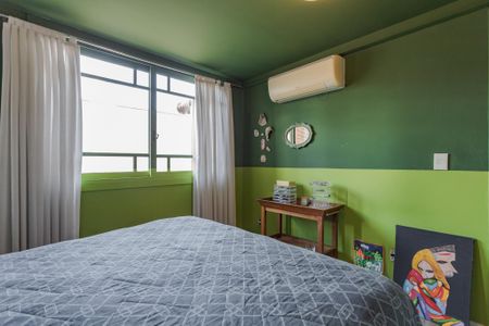 Quarto 1 de apartamento para alugar com 3 quartos, 140m² em Petrópolis, Porto Alegre