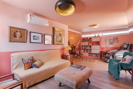 Sala de apartamento para alugar com 3 quartos, 140m² em Petrópolis, Porto Alegre