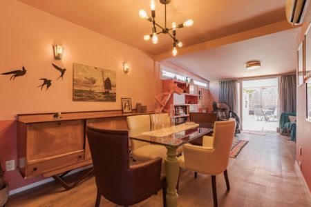 Sala de apartamento para alugar com 3 quartos, 140m² em Petrópolis, Porto Alegre