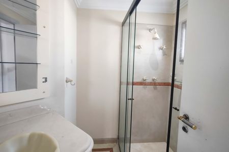 Apartamento para alugar com 400m², 3 quartos e 4 vagas Apartamento para alugar com 400m², 3 quartos e 4 vagasBanheiro da Suíte 3