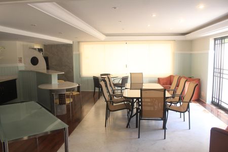 Apartamento para alugar com 400m², 3 quartos e 4 vagasÁrea comum - Salão de festas