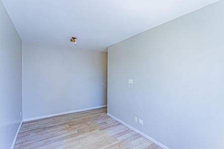 Sala de apartamento para alugar com 2 quartos, 54m² em Parque Maria Domitila, São Paulo