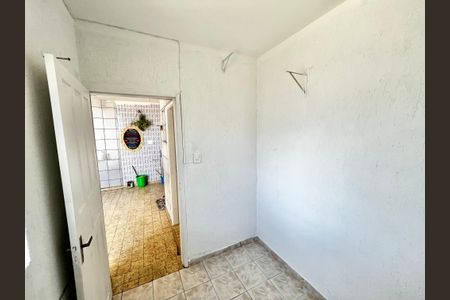 Casa à venda com 150m², 3 quartos e 2 vagas Casa à venda com 150m², 3 quartos e 2 vagasEdícula