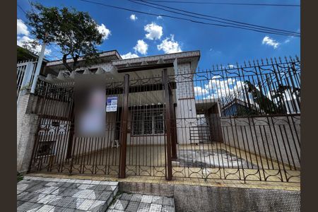 Casa à venda com 150m², 3 quartos e 2 vagas Casa à venda com 150m², 3 quartos e 2 vagasFachada/Placa