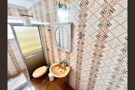 Casa à venda com 150m², 3 quartos e 2 vagas Casa à venda com 150m², 3 quartos e 2 vagasBanheiro 2