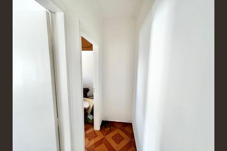 Casa à venda com 150m², 3 quartos e 2 vagas Casa à venda com 150m², 3 quartos e 2 vagasCorredor