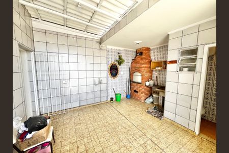 Casa à venda com 150m², 3 quartos e 2 vagas Casa à venda com 150m², 3 quartos e 2 vagasÁrea comum - Churrasqueira