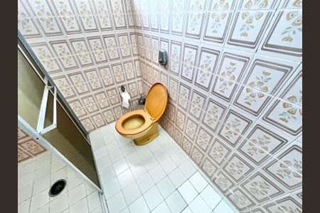 Casa à venda com 150m², 3 quartos e 2 vagas Casa à venda com 150m², 3 quartos e 2 vagasBanheiro