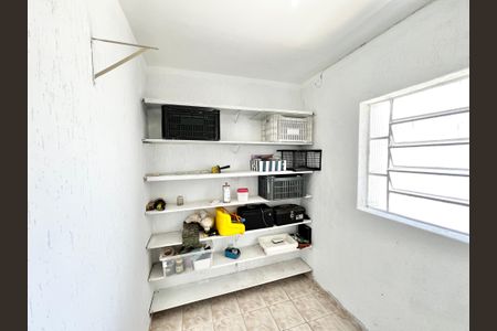 Casa à venda com 150m², 3 quartos e 2 vagas Casa à venda com 150m², 3 quartos e 2 vagasEdícula