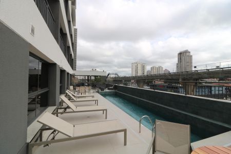 Studio para alugar com 28m², 1 quarto e sem vagaÁrea comum - Piscina