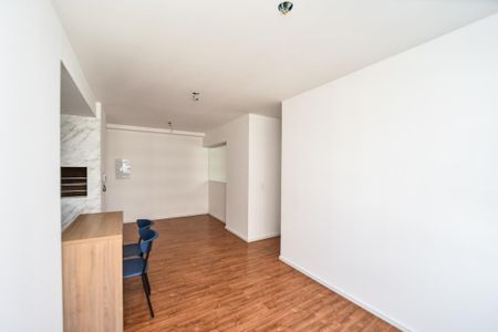 Sala de apartamento para alugar com 3 quartos, 67m² em São Sebastião, Porto Alegre