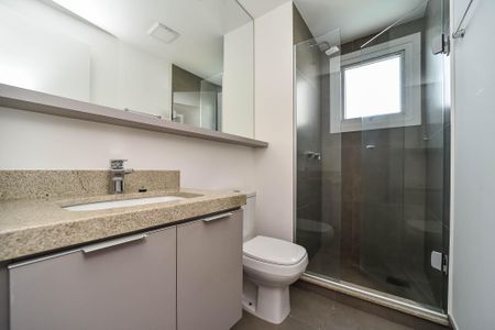 Apartamento para alugar com 67m², 3 quartos e 2 vagas Apartamento para alugar com 67m², 3 quartos e 2 vagasBanheiro da Suíte