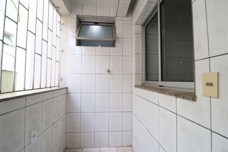 Apartamento para alugar com 58m², 2 quartos e 1 vagaÁrea de Serviço