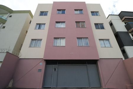 Apartamento para alugar com 58m², 2 quartos e 1 vagaFachada