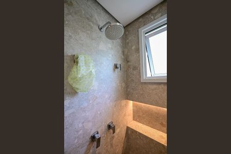 Apartamento à venda com 65m², 1 quarto e 2 vagasChuveiro da Suíte