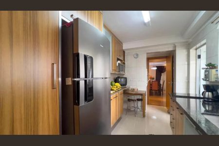 Apartamento à venda com 146m², 4 quartos e 2 vagasFoto 07