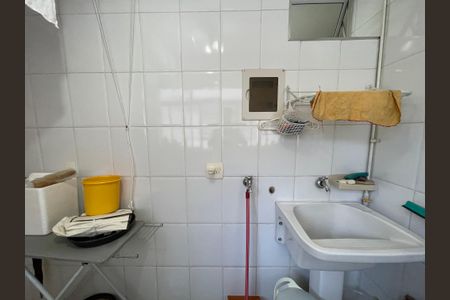 Apartamento à venda com 96m², 3 quartos e 1 vagaÁrea de Serviço