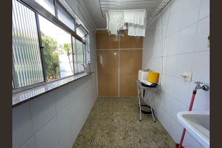 Apartamento à venda com 96m², 3 quartos e 1 vagaÁrea de Serviço